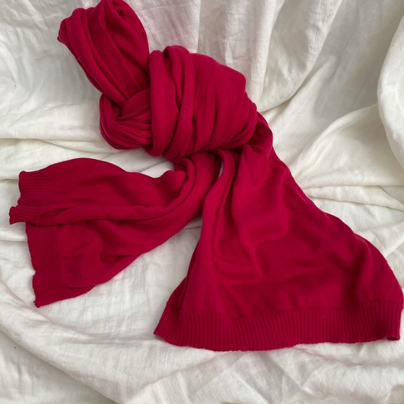 L.L. Bean Accessories - LL Bean Red Cotton Scarf 🧣